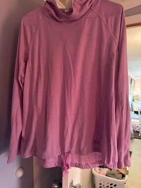 Under Armour women’s  Hooded Long-Sleeve Top